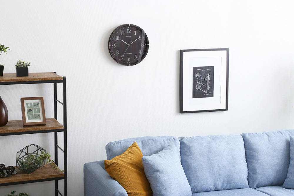 お部屋のワンポイントに！おしゃれな掛け時計の選び方・飾り方のコツ | COVEARTH MAGAZINE